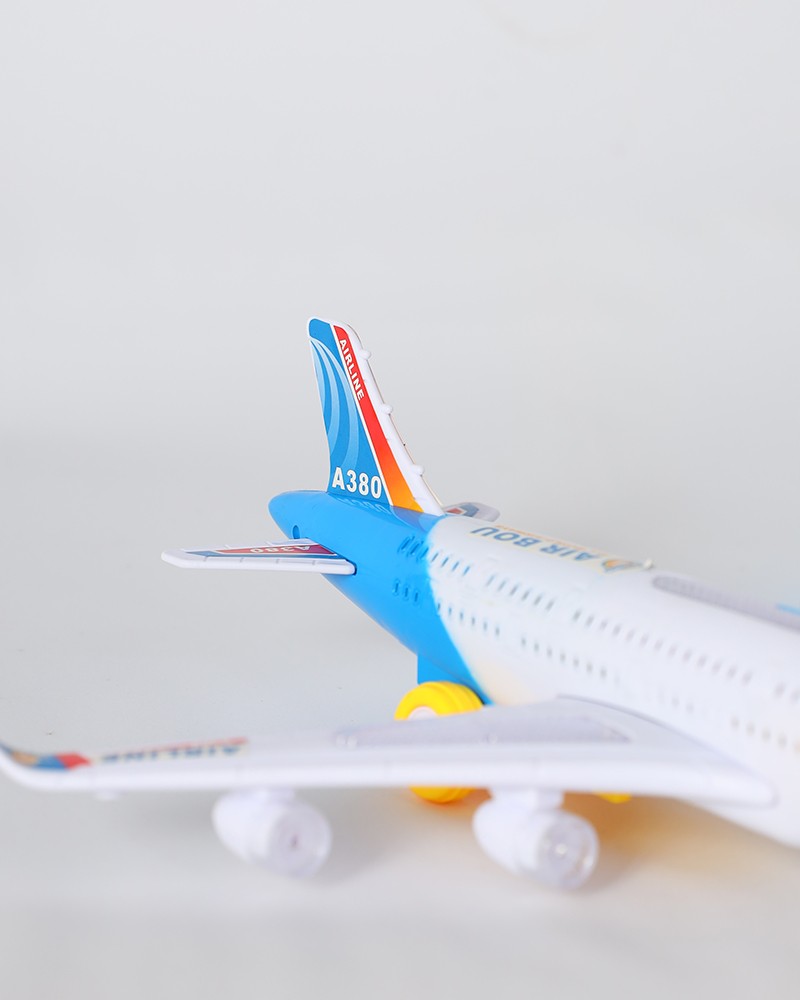 Light Up Airplane Toy Daraghmeh