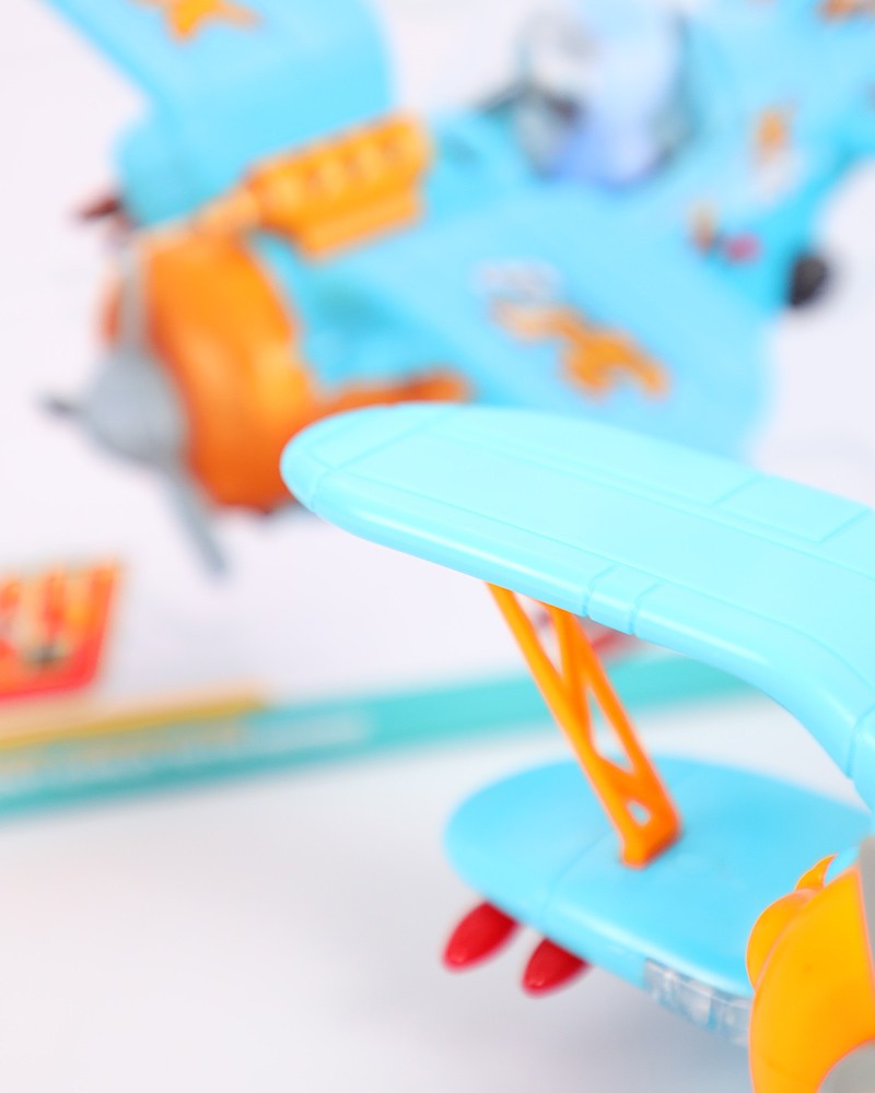 Light Up Plane Toy Daraghmeh